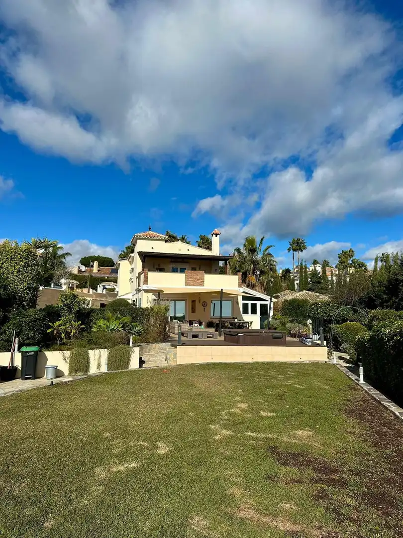Garden of Houses for sale in Estepona  with Air Conditioner, Private garden and Terrace