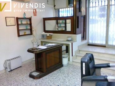 Local comercial en venda a Carrer Doctor Combelles