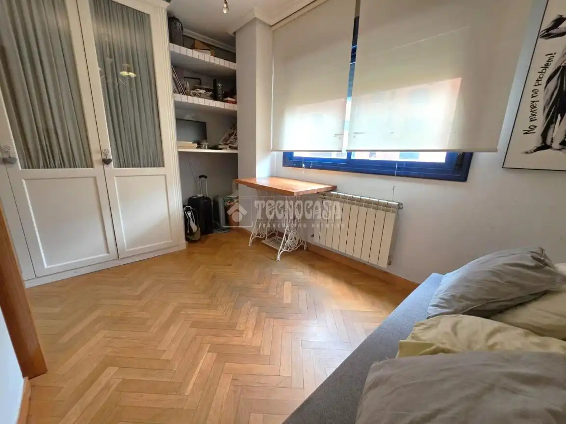 Bedroom of Flat for sale in Getafe  with Air Conditioner, Heating and Parquet flooring