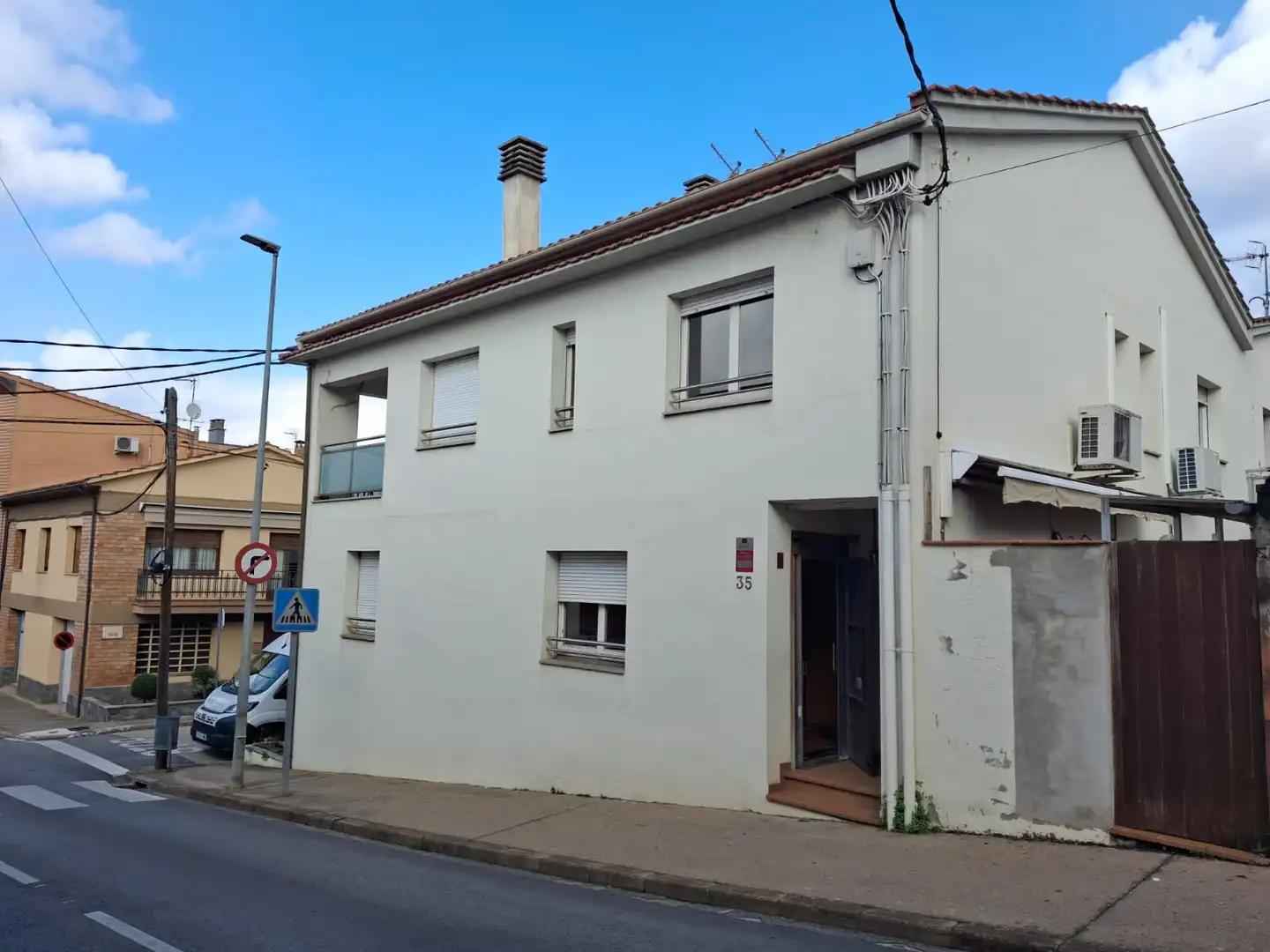 Vista exterior de Casa adosada en venta en Olot
