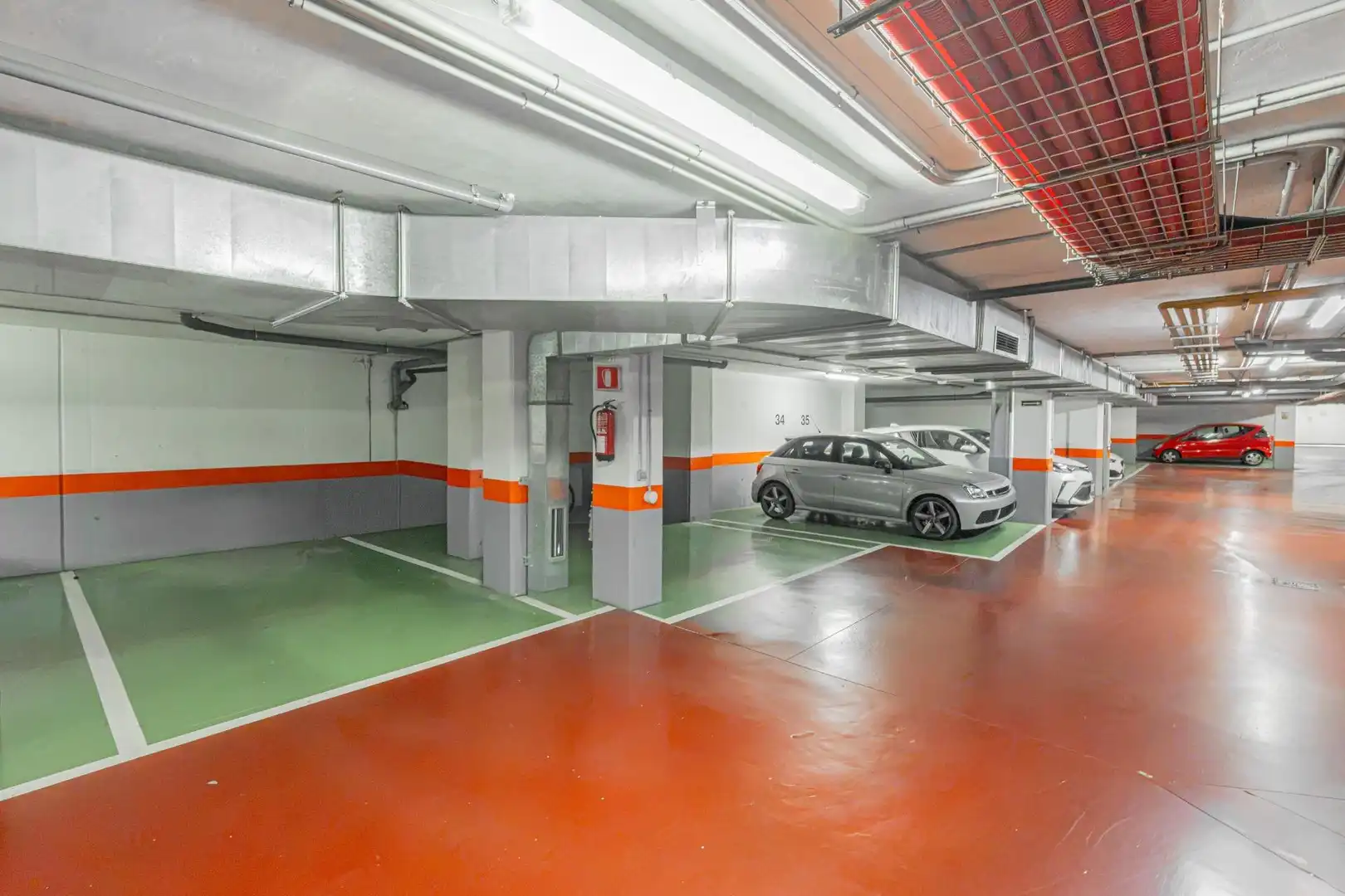 Parkplatz von Erdgeschoss zum Verkauf in  Palma de Mallorca mit Klimaanlage, Heizung und Privatgarten