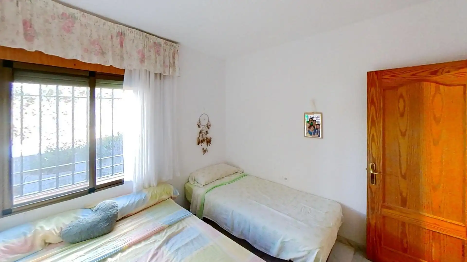 Dormitori de Casa o xalet en venda en Córdoba amb Aire condicionat, Jardí privat i Terrassa