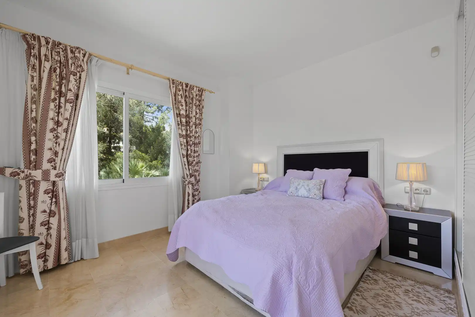 Habitación de Apartamento en venta en Marbella con Aire acondicionado, Terraza y Piscina