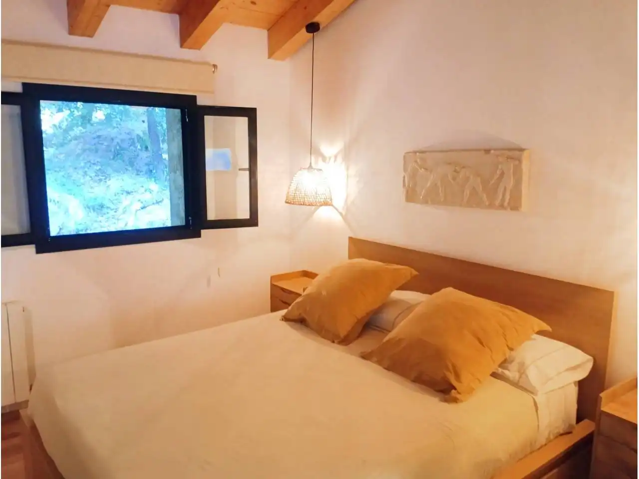 Dormitori de Casa o xalet en venda en La Vall de Bianya