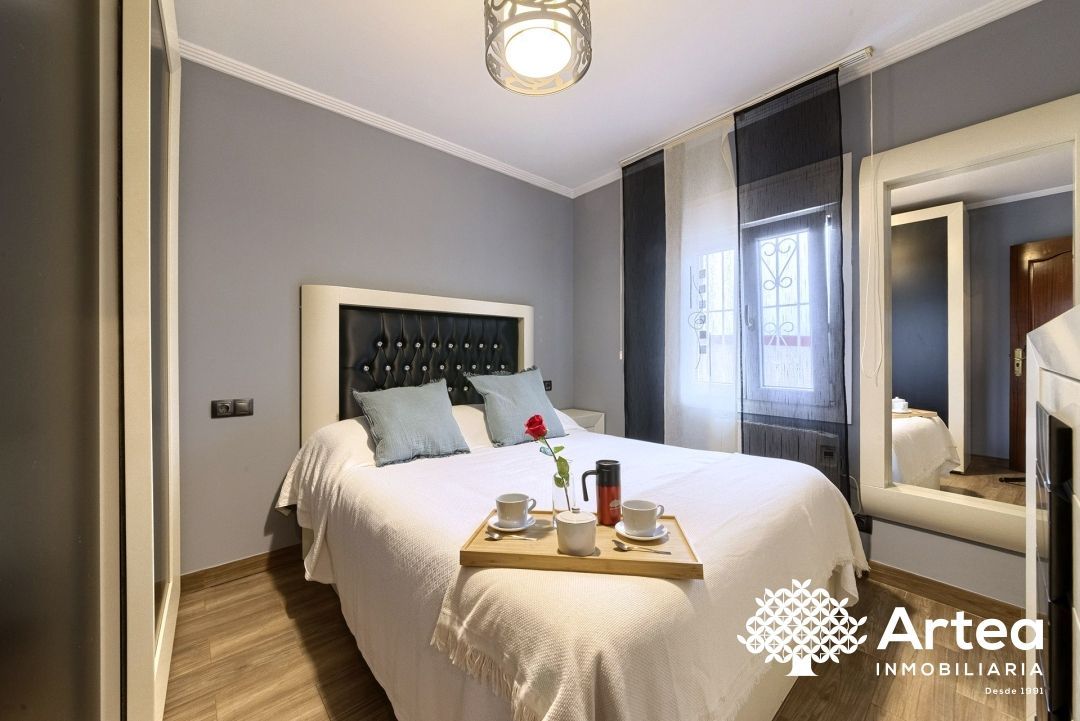 Flat for sale in Uretamendi