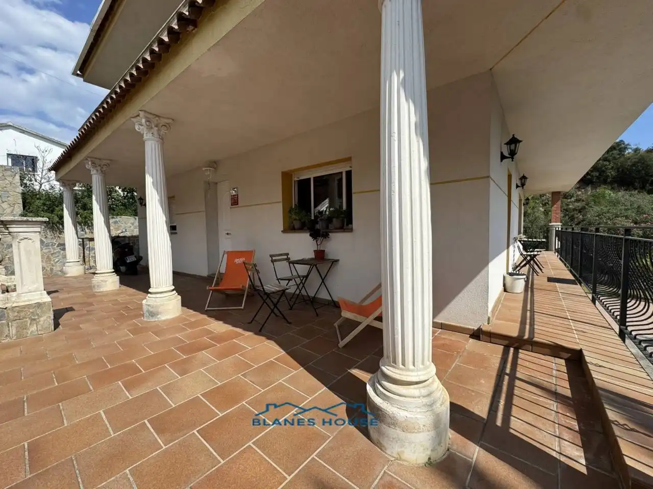 Vista exterior de Casa o xalet en venda en Lloret de Mar amb Calefacció, Jardí privat i Terrassa
