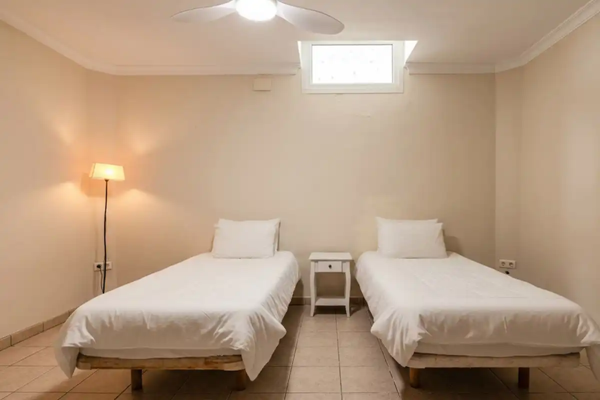 Dormitori de Casa o xalet en venda en Mijas amb Aire condicionat, Jardí privat i Terrassa