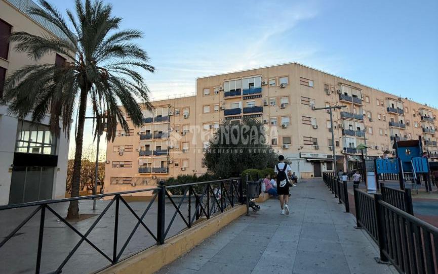 Foto 1 de Piso en venta en La Paz, Sevilla