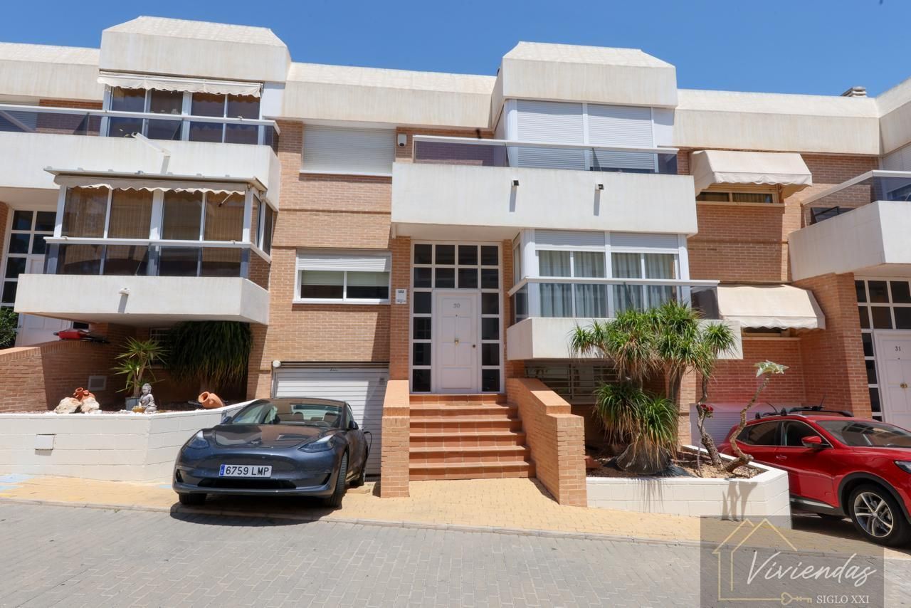 Exterior view of House or chalet to rent in Alicante / Alacant  with Air Conditioner and Community pool