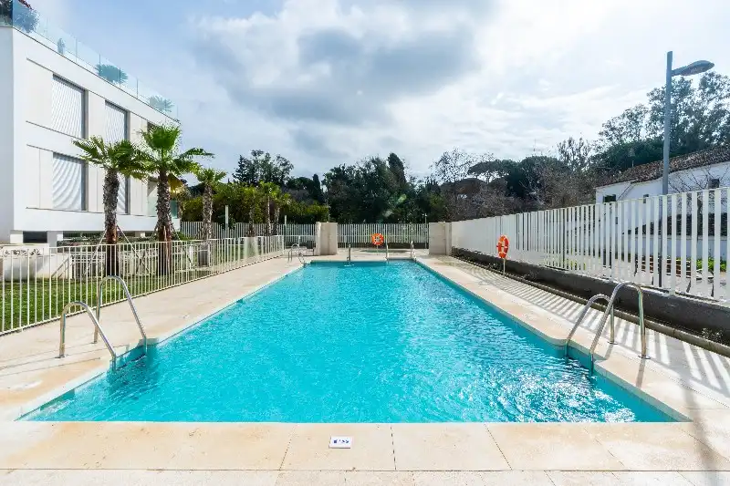 Piscina de Àtic en venda en Marbella amb Aire condicionat, Terrassa i Piscina comunitària