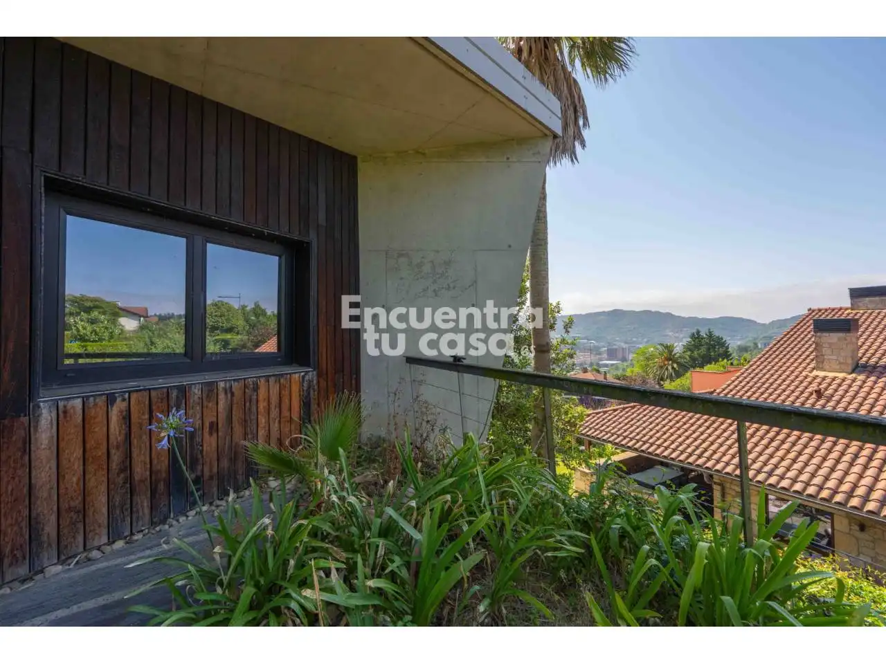 Terrassa de Casa o xalet en venda en Donostia - San Sebastián  amb Jardí privat, Terrassa i Piscina