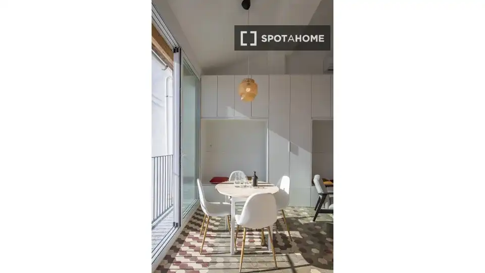 Appartamento con terrazza in affitto a L'Eixample, imagen 9