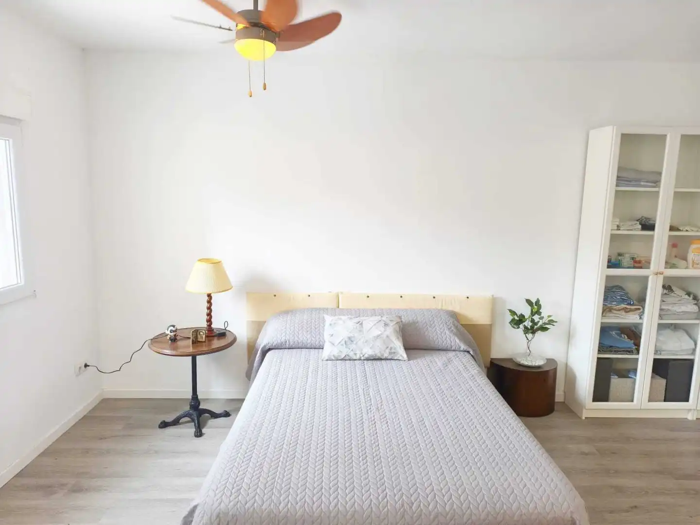 Bedroom of Detached homes for sale in Tavernes de la Valldigna  with Air Conditioner, Terrace and Swimming Pool