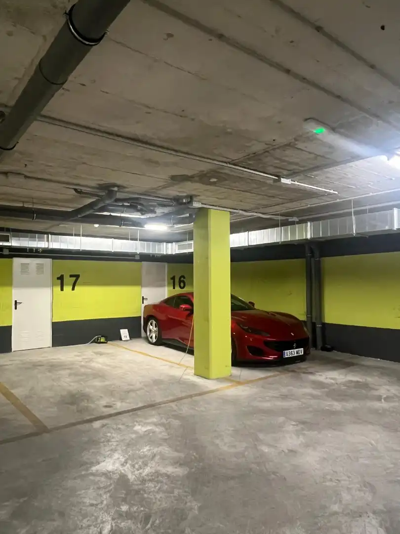 Parking of Flat for rent in Benalmádena  with Air Conditioner, Terrace and Furnished