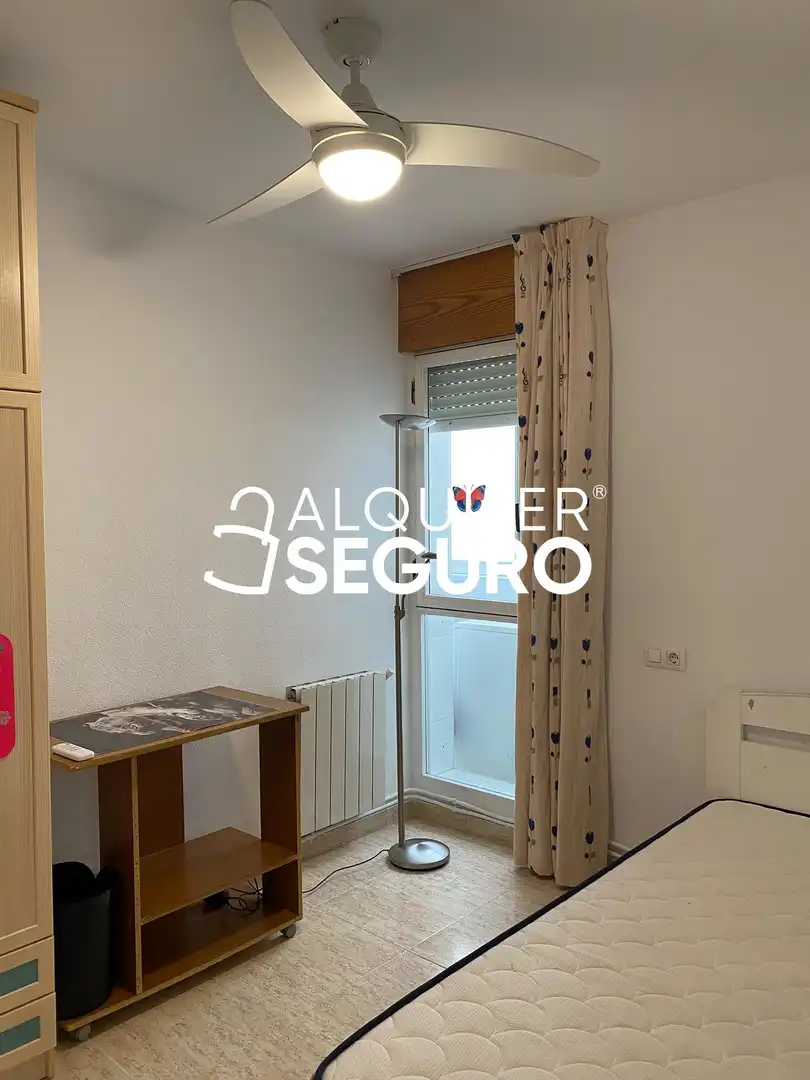 Habitación de Piso de alquiler en Murcia con Aire acondicionado, Calefacción y Amueblado