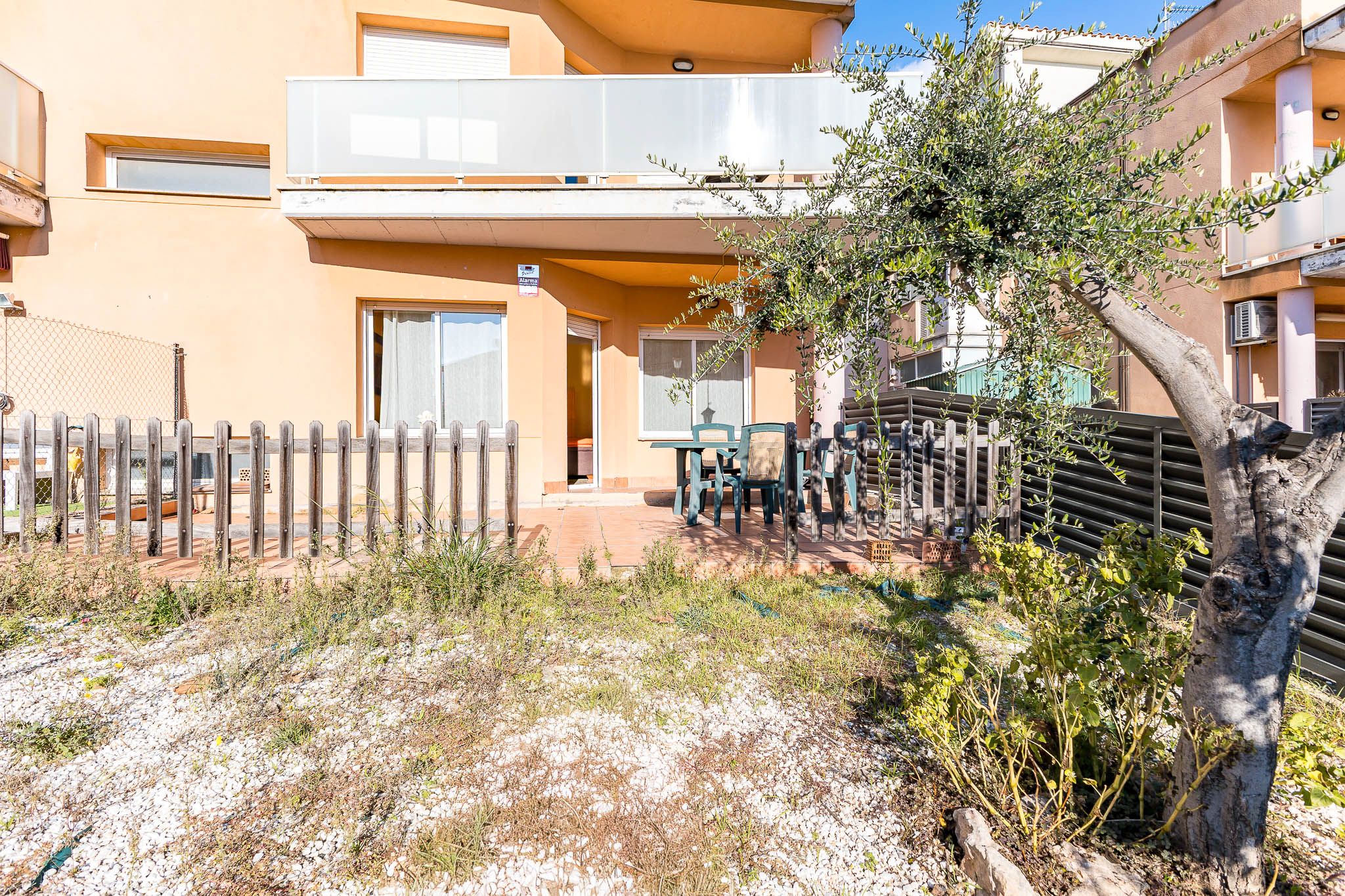 Vista exterior de Apartament en venda en Sant Sadurní d'Anoia amb Calefacció, Jardí privat i Terrassa