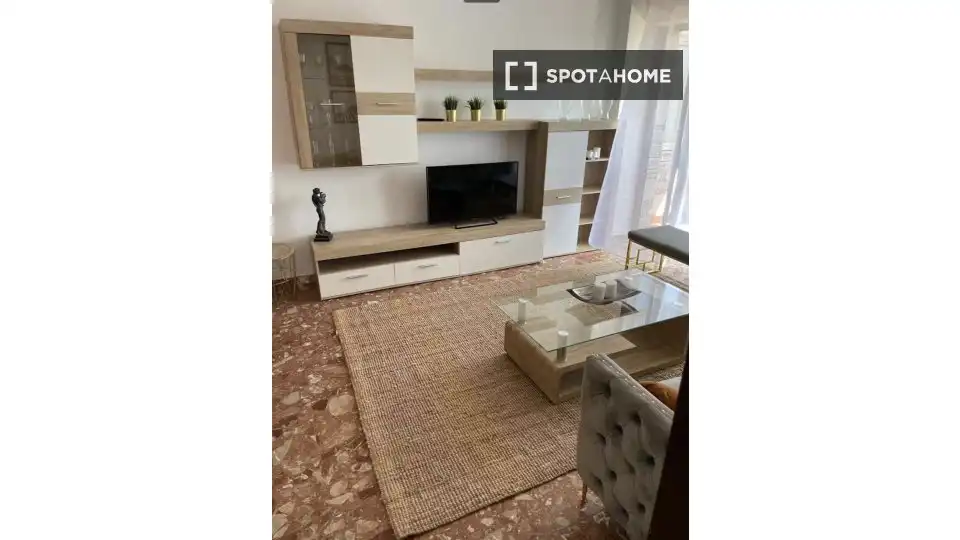 Room in Martiricos - La Roca - La Rosaleda