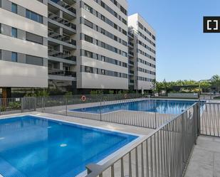 Swimming pool of Flat to rent in  Madrid Capital  with Air Conditioner, Heating and Furnished