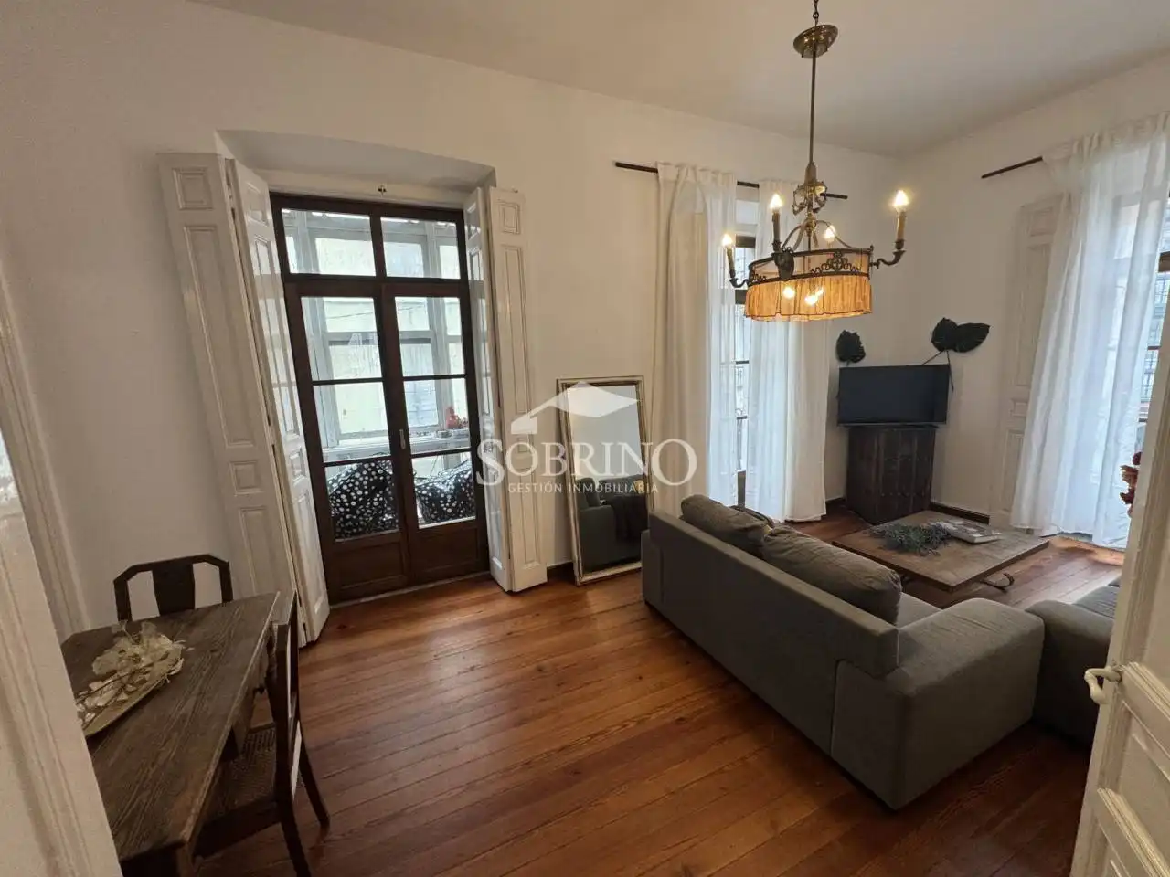 Flat with terrace for sale in Calle Mercaderes 1