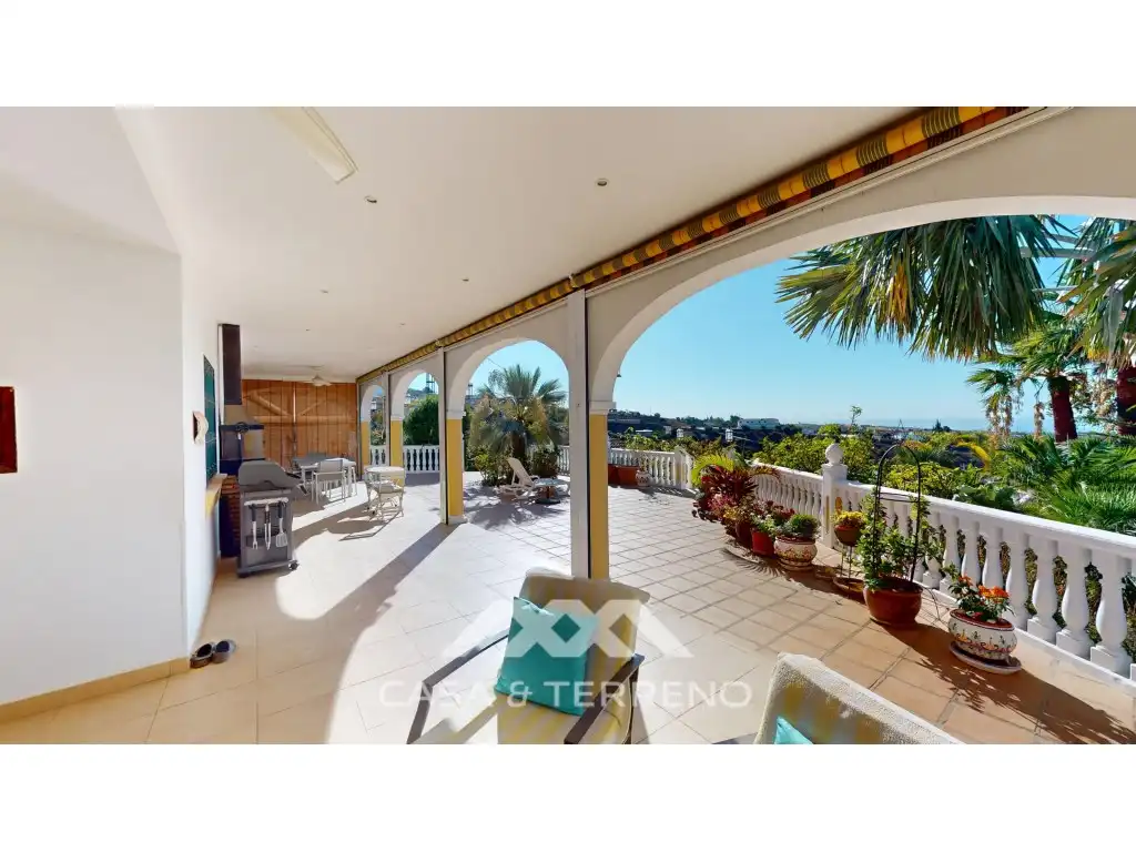 Terraza de Casa o chalet en venta en Vélez-Málaga con Jardín privado, Terraza y Piscina