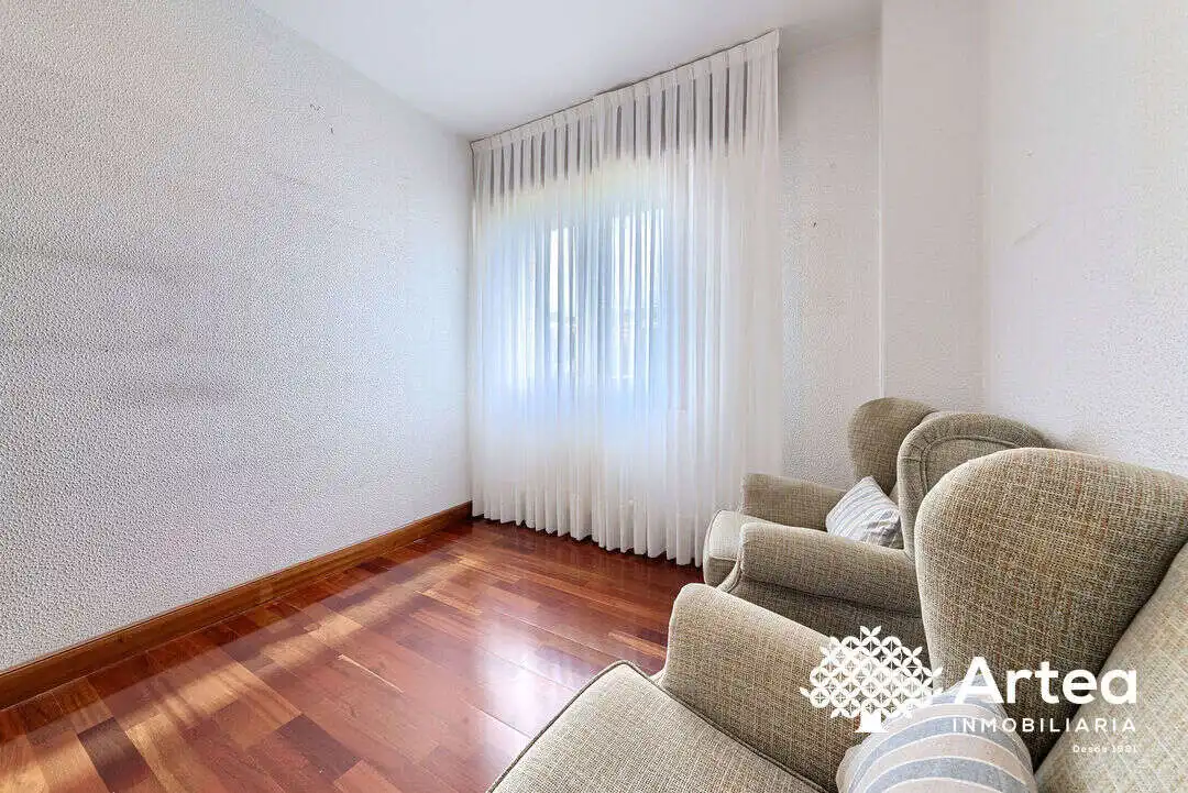 Sala d'estar de Pis en venda en Barakaldo  amb Calefacció i Terrassa