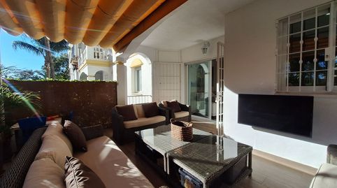 Elegante Apartamento Entresuelo con Terraza Privada y 2 Plazas de Garaje, imatge 3