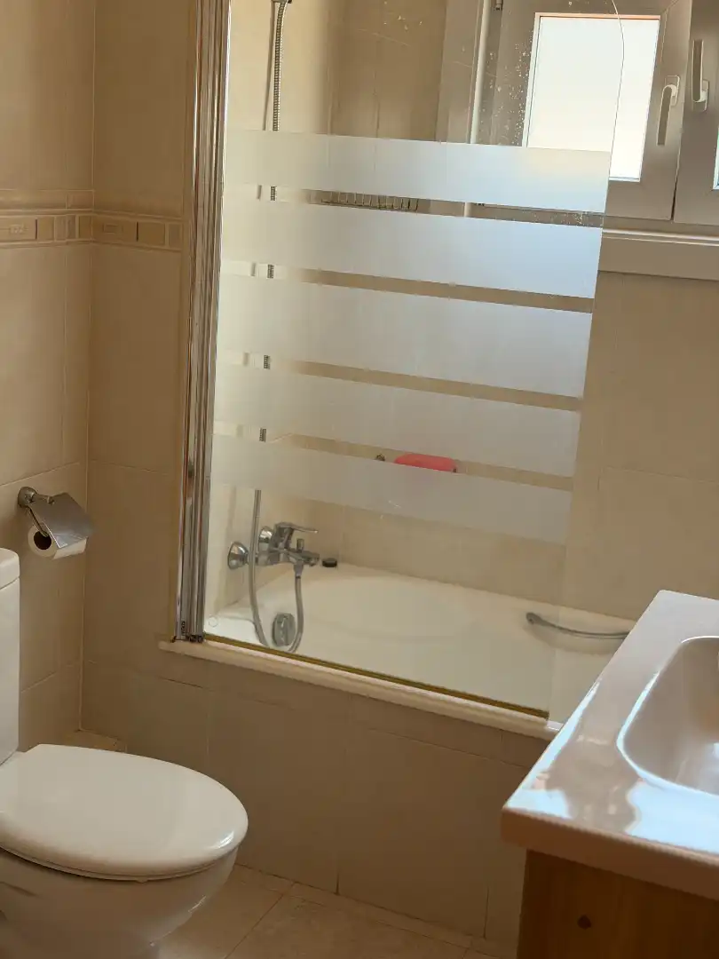 Baño de Piso en venta en  Palma de Mallorca con Aire acondicionado, Terraza y Piscina