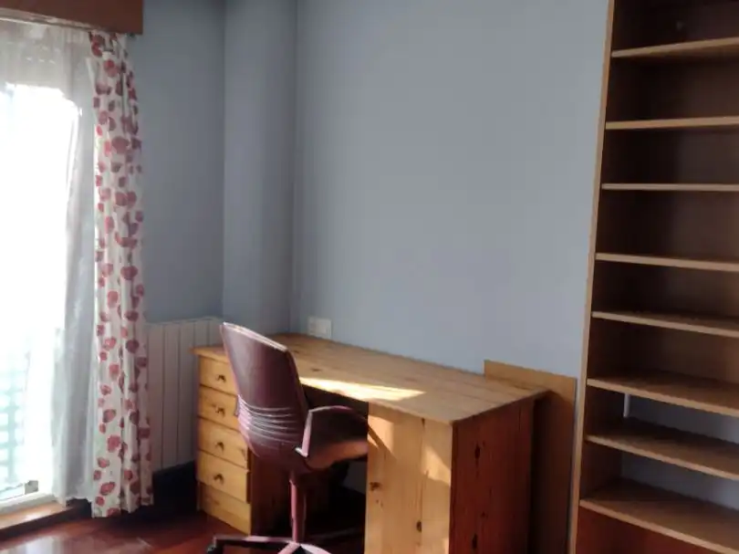 Bedroom of Flat for rent in Santiago de Compostela 