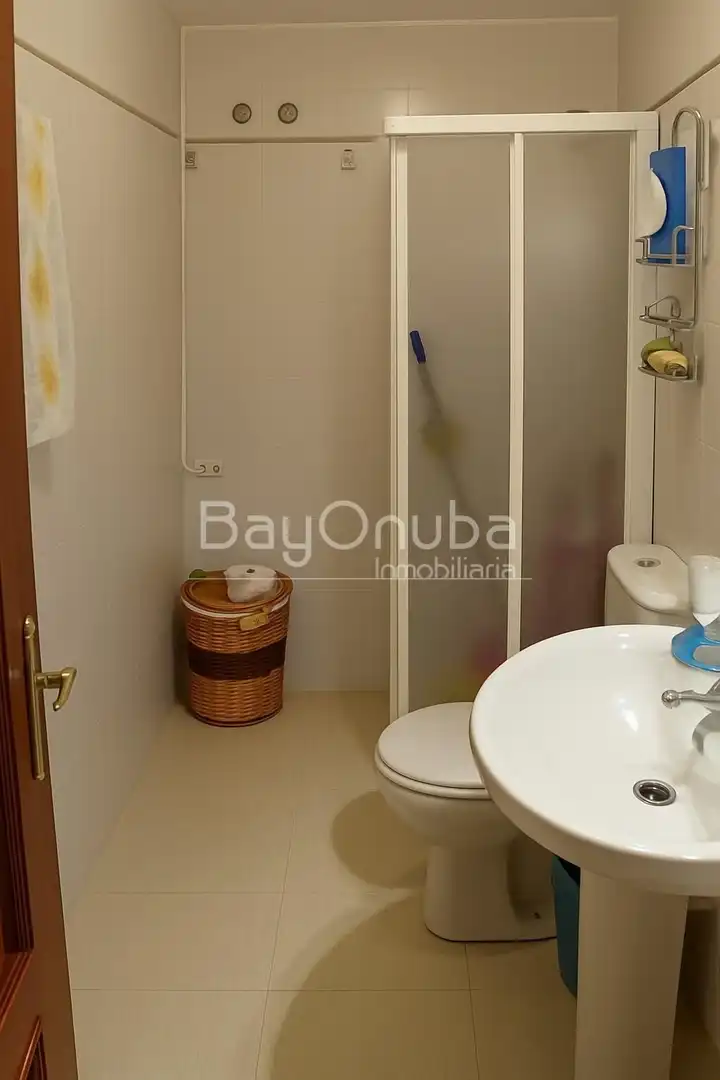 Bathroom of Flat for sale in Huelva