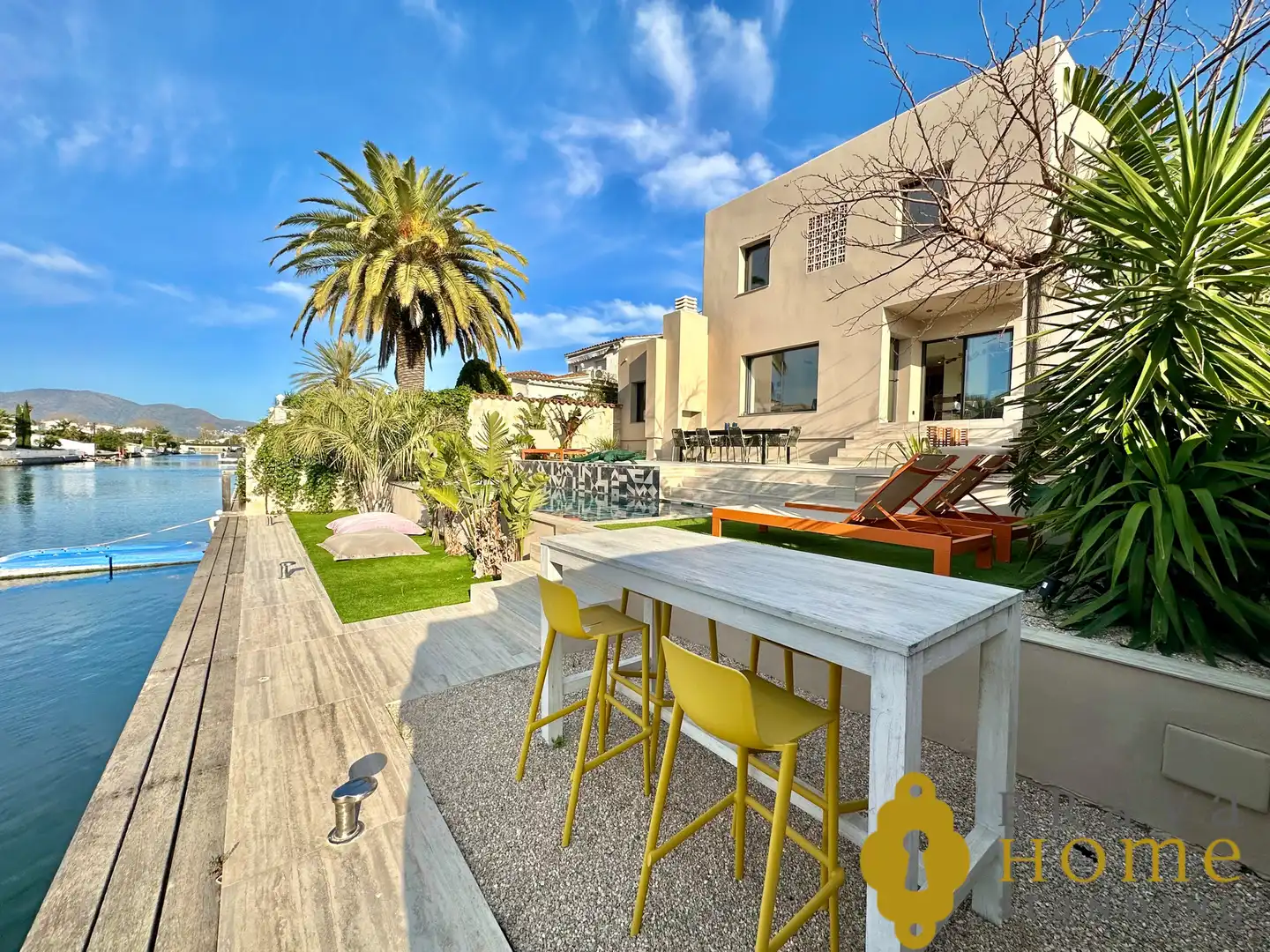 Vista exterior de Casa o chalet en venta en Empuriabrava con Aire acondicionado, Jardín privado y Terraza