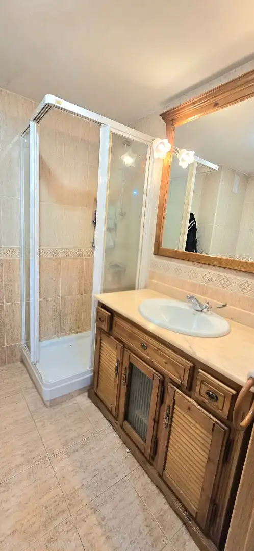 Baño de Piso en venta en Las Rozas de Madrid con Aire acondicionado, Calefacción y Jardín privado