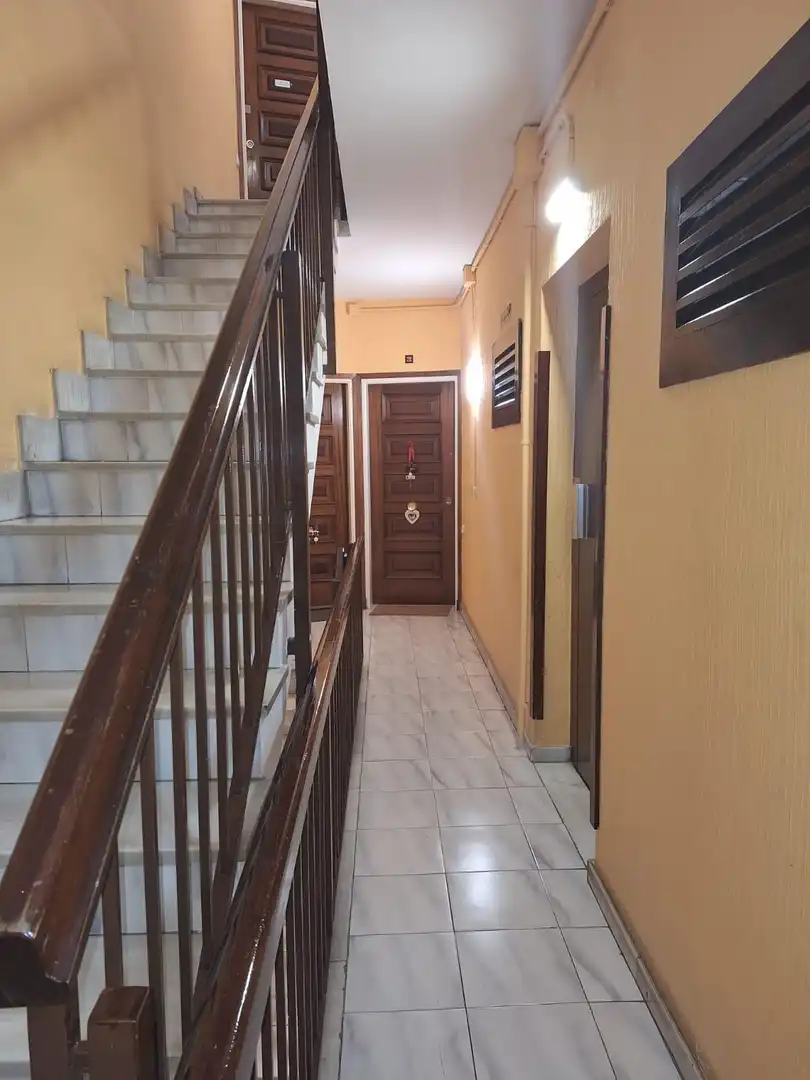 Wohnung zum Verkauf in Sabadell mit Klimaanlage, Heizung und Balkon
