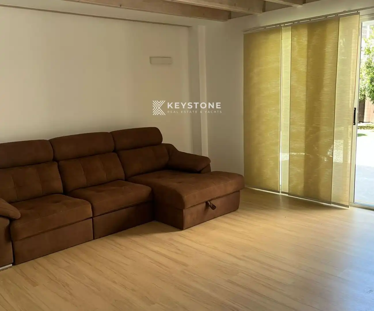 Sala d'estar de Casa o xalet de lloguer en  Palma de Mallorca amb Aire condicionat, Terrassa i Alarma