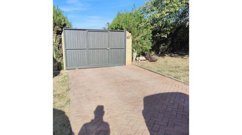 Chalet unifamiliar en venta en Carmona, imagen 4