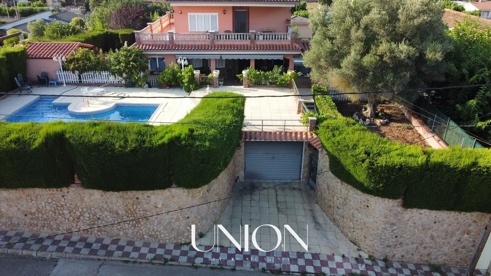 Vista exterior de Casa o xalet en venda en Caldes de Malavella amb Aire condicionat, Calefacció i Jardí privat