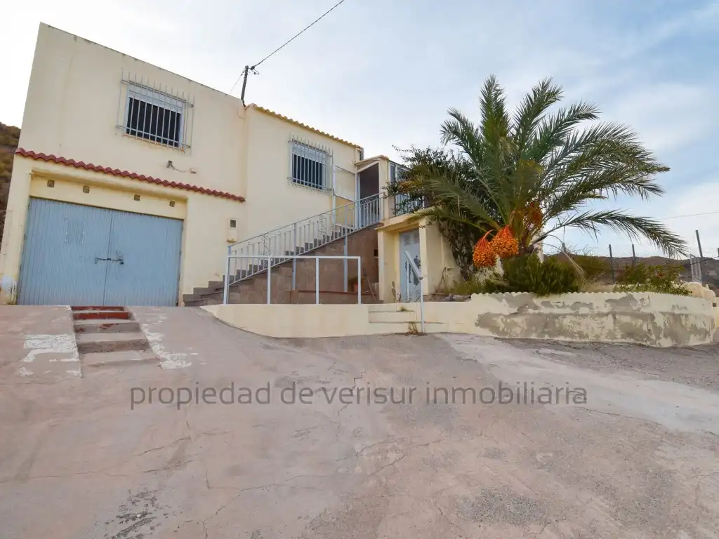 Vista exterior de Casa o chalet en venta en Pulpí con Balcón