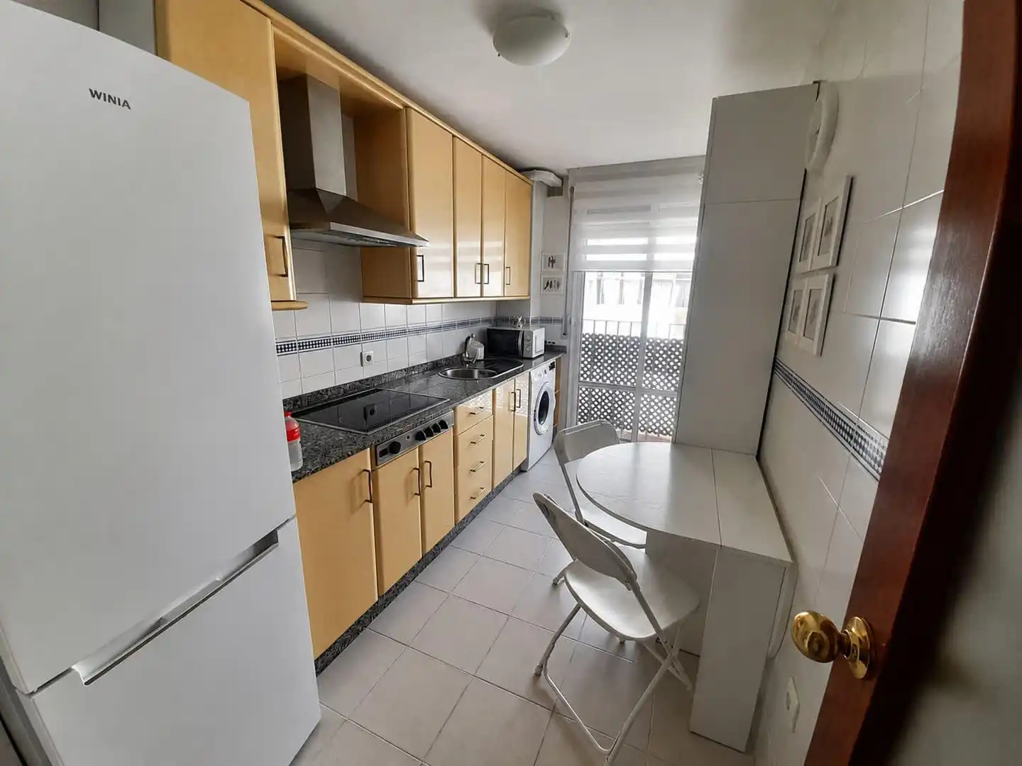 Cuina de Apartament en venda en Sanlúcar de Barrameda amb Aire condicionat i Terrassa