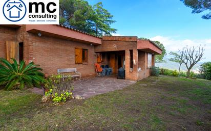 Exterior view of House or chalet for sale in L'Ametlla del Vallès  with Heating and Terrace