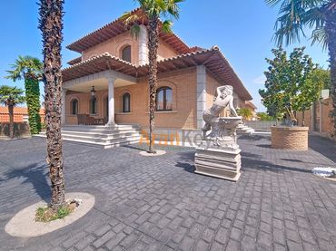 Villa avec jardin à vendre à Avenida de las Artes
