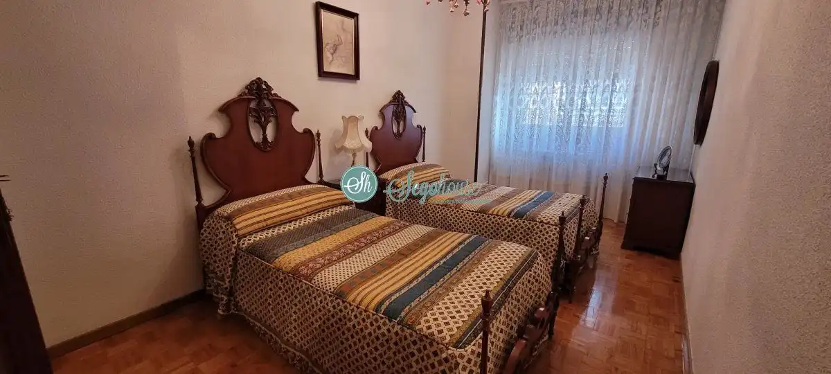 Bedroom of Flat for sale in Segovia  with Heating, Parquet flooring and Terrace