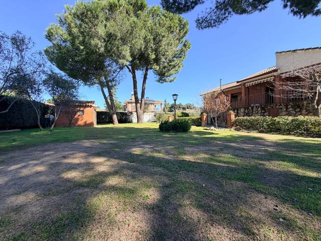 Casa-chalet en Venta en Calle Río Tajo en Cerro Alarcón