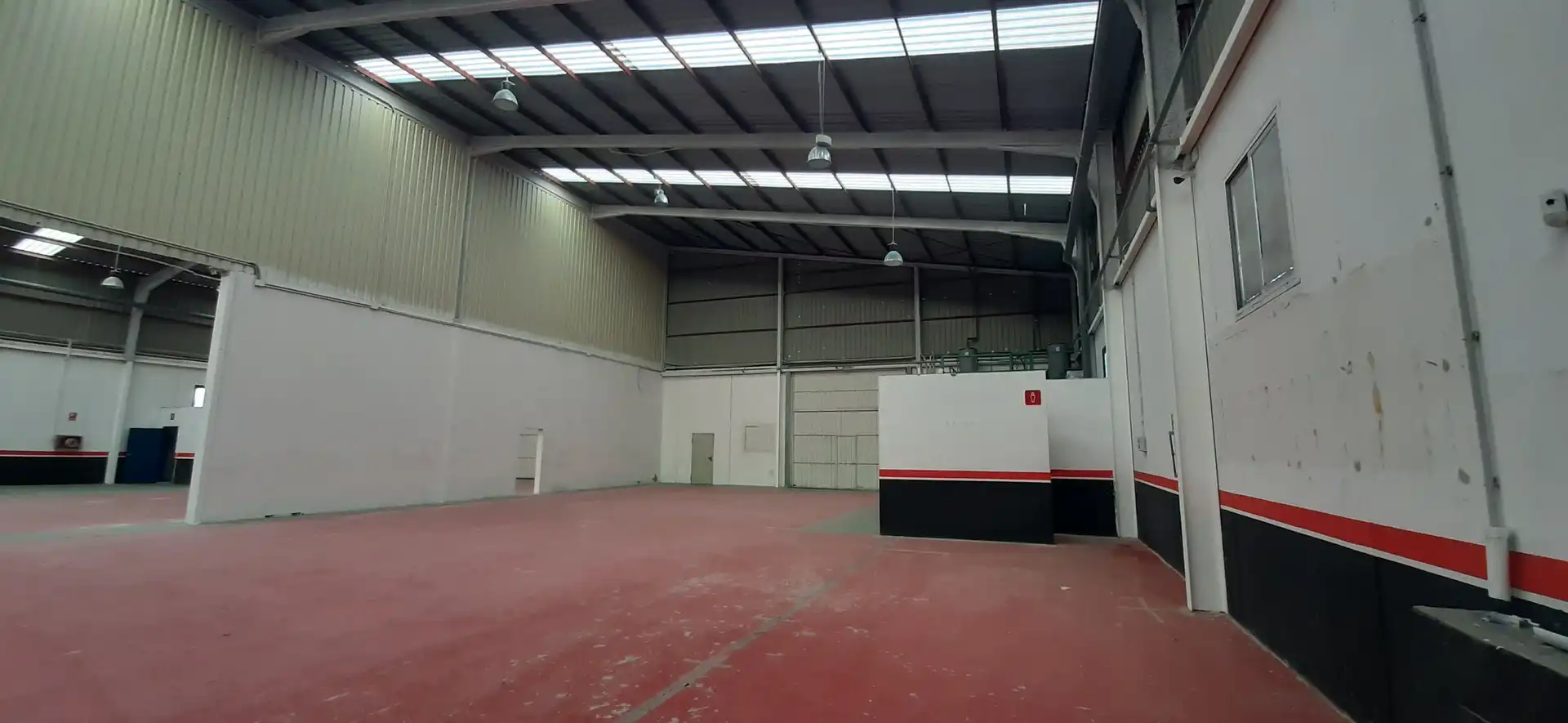 Nave industrial de alquiler en Picassent
