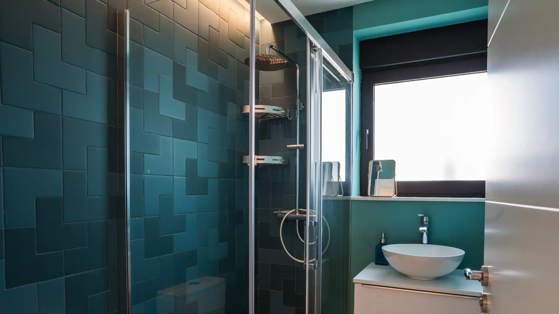 Badezimmer von Dachboden zur Miete in Salamanca mit Klimaanlage, Heizung und Parkett