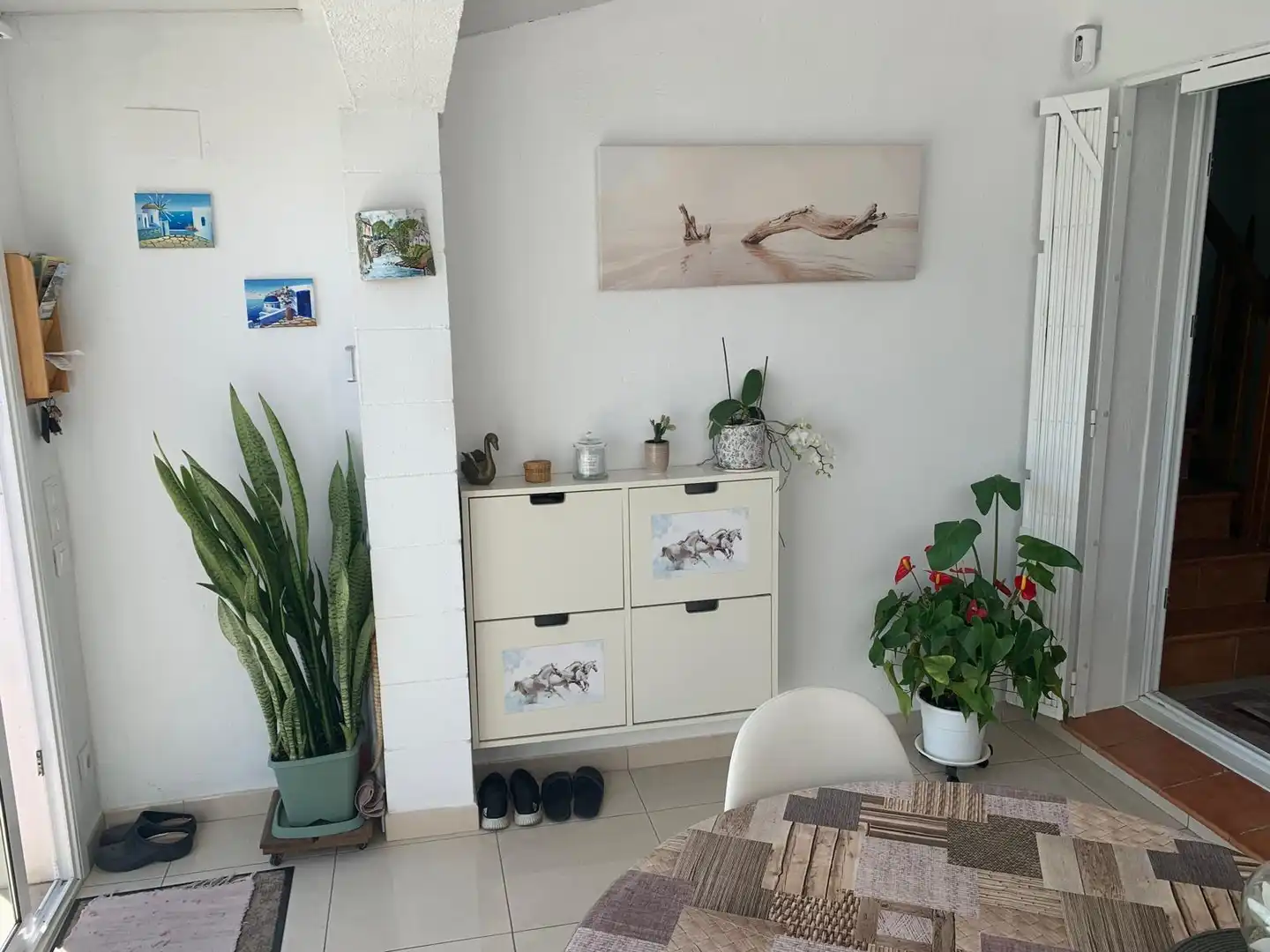 Sala de estar de Casa adosada en venta en Roses con Aire acondicionado, Calefacción y Jardín privado