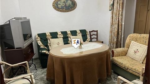 Foto 2 de Casa adosada en venta en Castillo de Locubín, Jaén