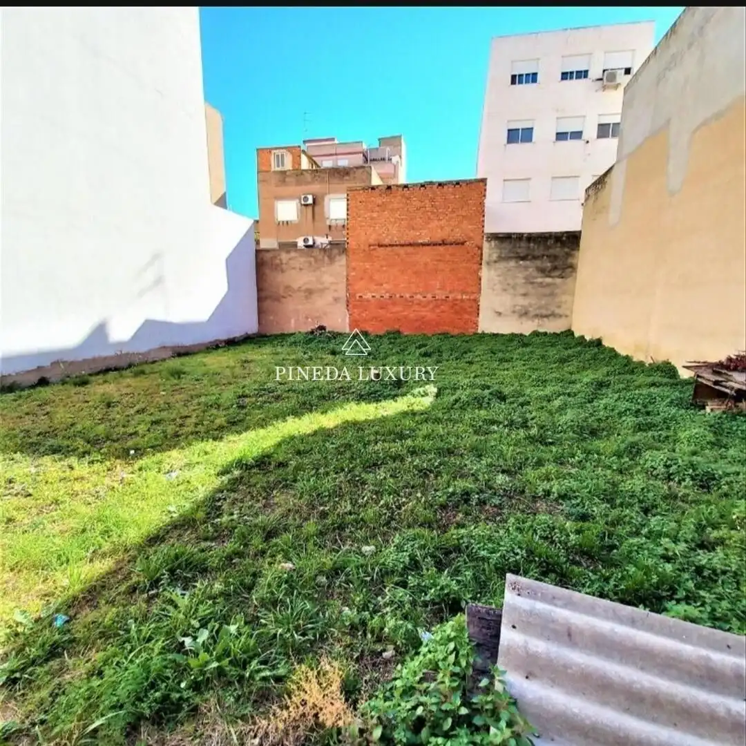 Terreny residencial en venda a Calle del Maestrat