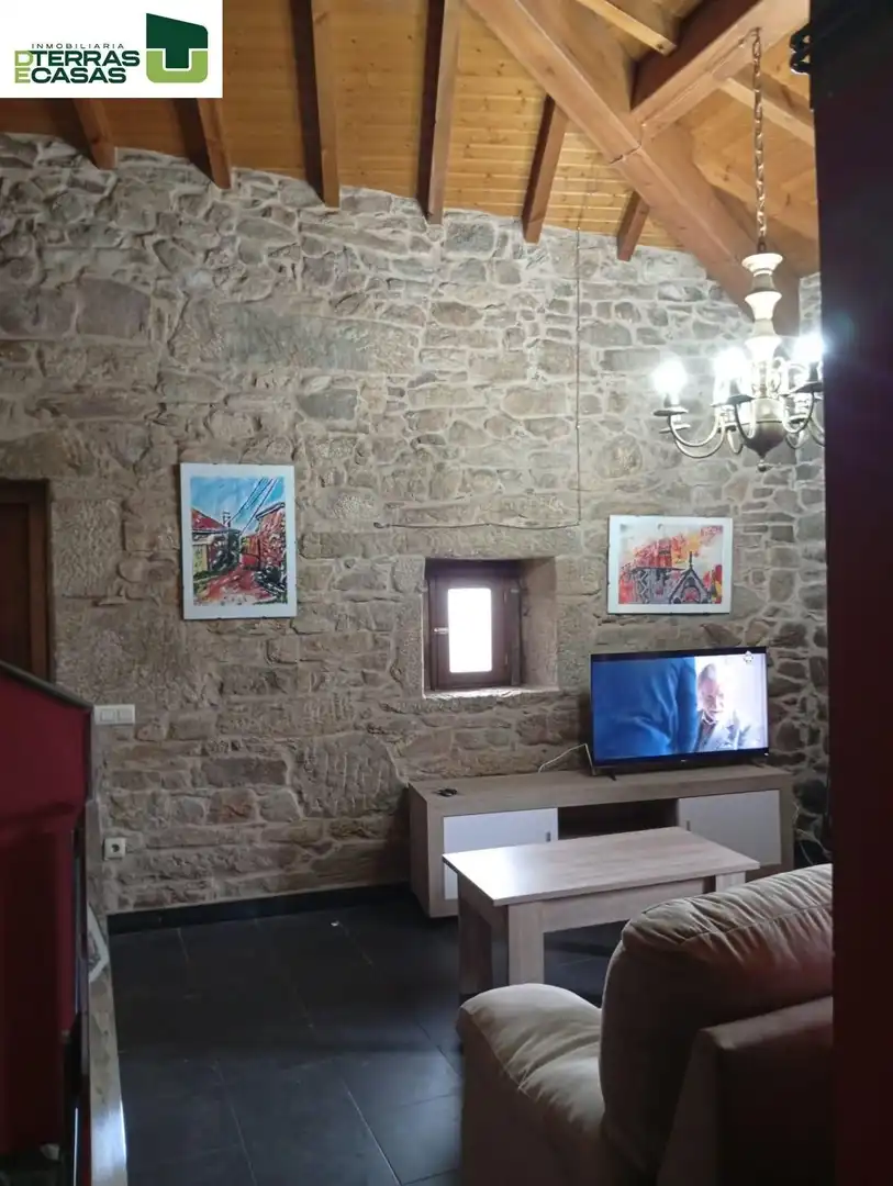 Sala d'estar de Casa o xalet en venda en Cerdedo amb Calefacció