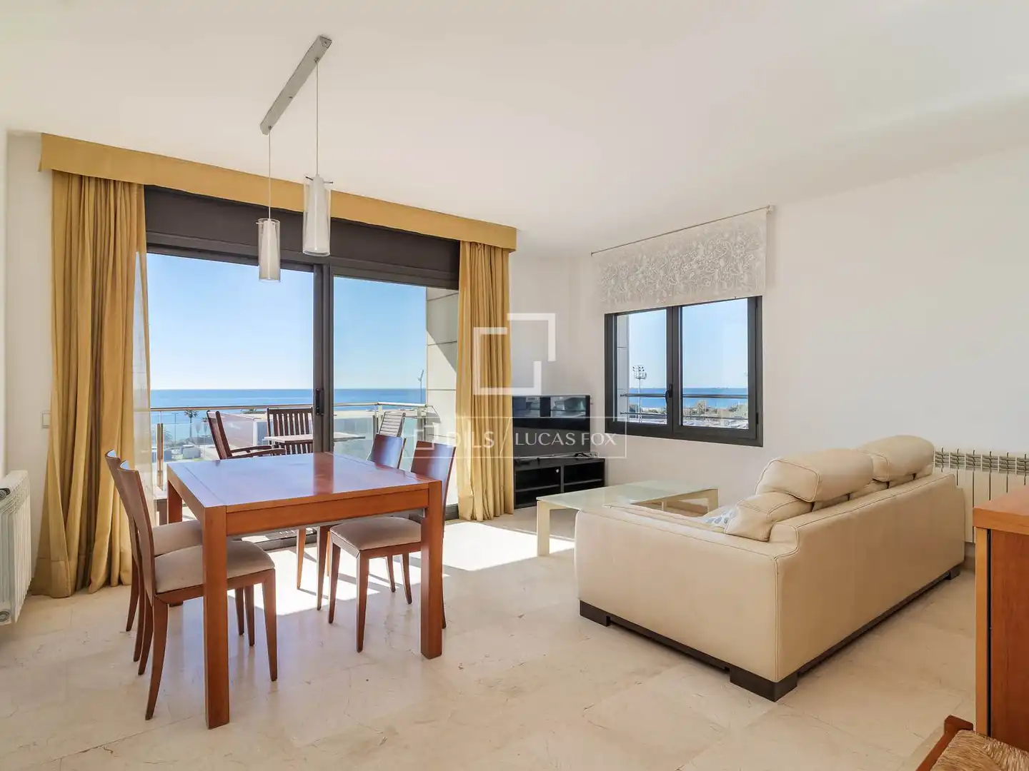 Sala de estar de Piso de alquiler en Barcelona con Aire acondicionado, Calefacción y Amueblado