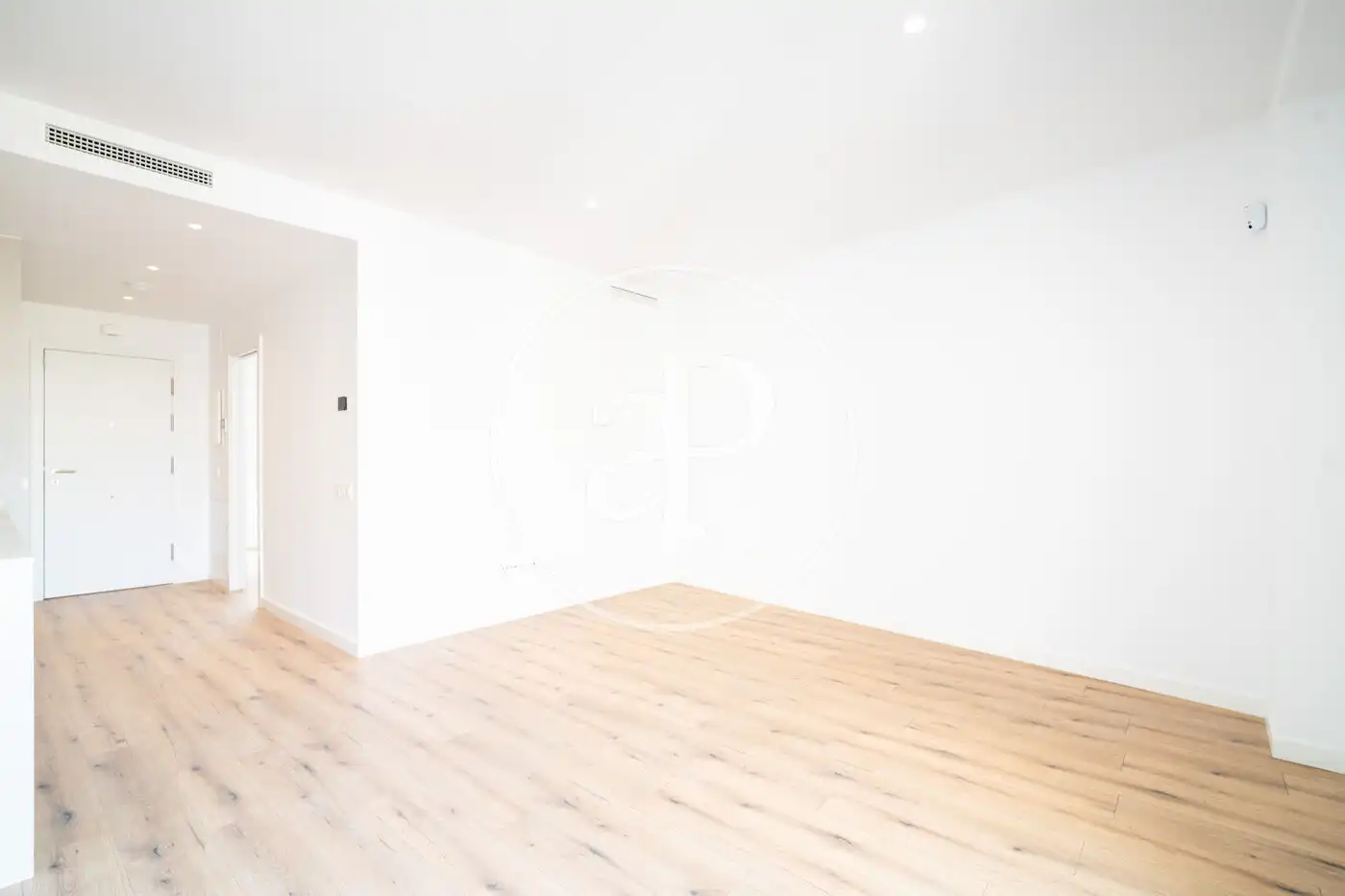 Flat for rent in Barcelona  with Air Conditioner, Heating and Terrace