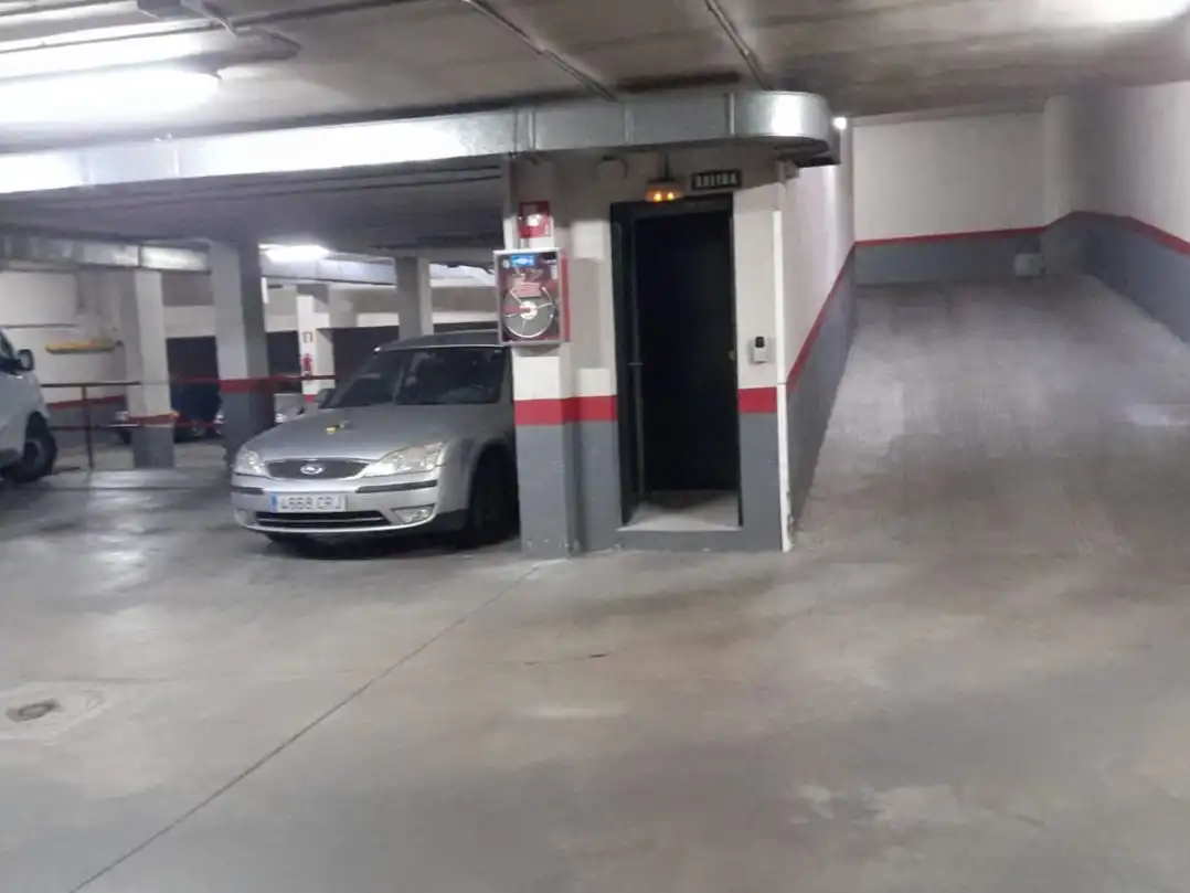 Parking of Garage for rent in Madrid